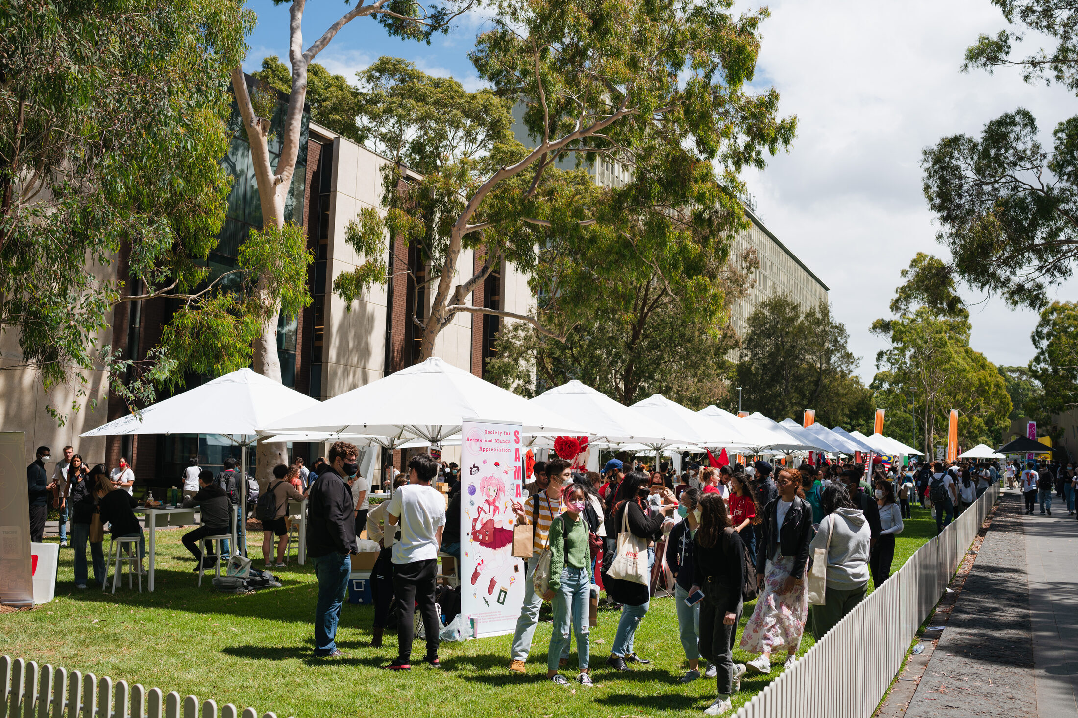 Students at an MSA market day on the Clayton campus lawns